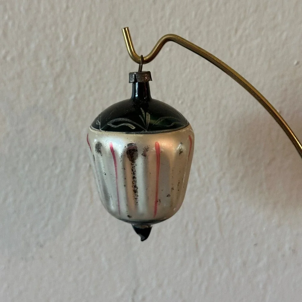 Vintage Dreidel Heim(?) Hand Painted Ornament Silver Black Red Fluted 3 Inch